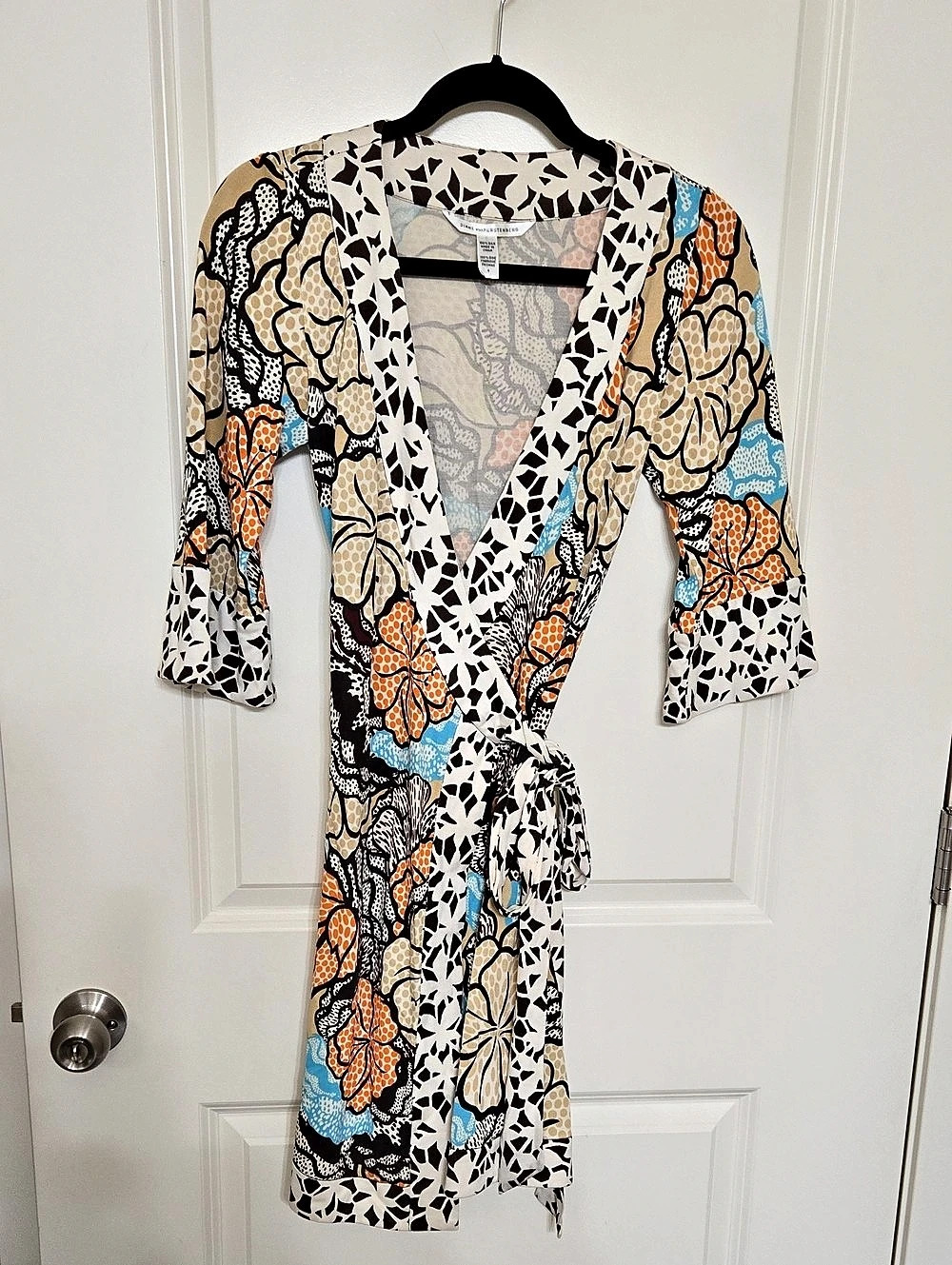 Diane von Furstenberg Silk Floral Wrap Midi Dress Size 4 Like New